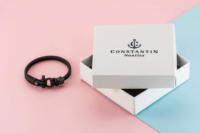 Блестящий выбор: TOP 5 браслетов со стразами Swarovski